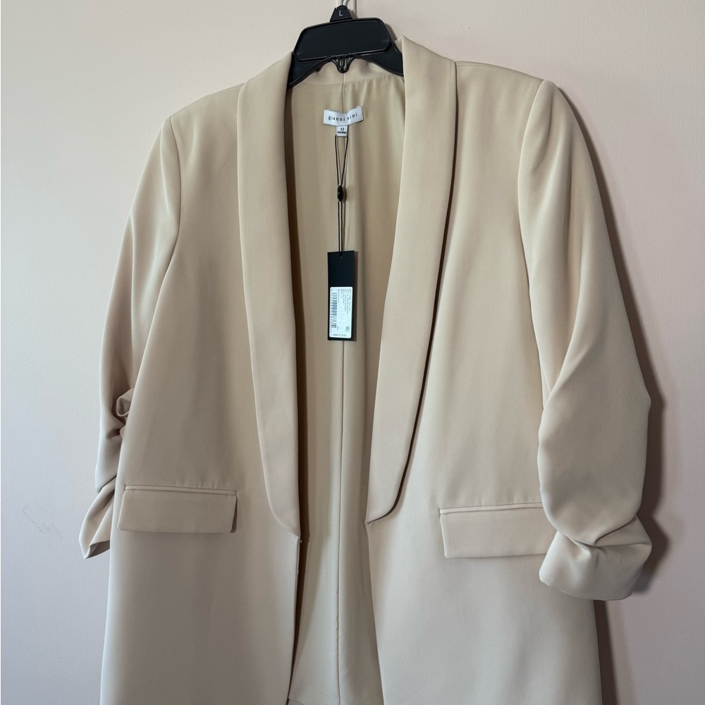 Gianni Bini Classic Tan Blazer